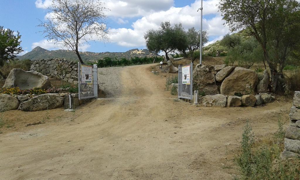 Agriturismo Locoe Oliena Εξωτερικό φωτογραφία